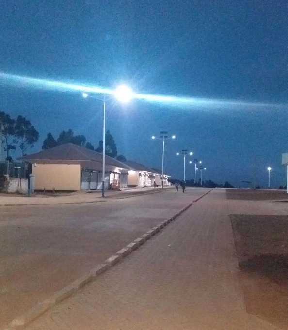 高阳县非洲科特迪瓦太阳能路灯工程